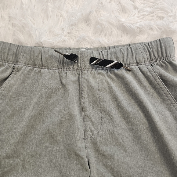 Old Navy Boys Heather Gray Flat Front Shorts Dri Fit Size 14-16 - Picture 9 of 9